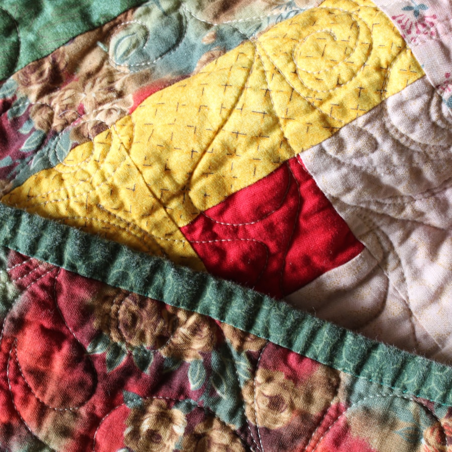 Patchwork quilt — queen